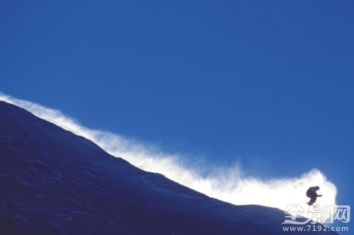 跟随摄影师一起探寻运动员背后的故事作文 摄影师跟着运动员跑