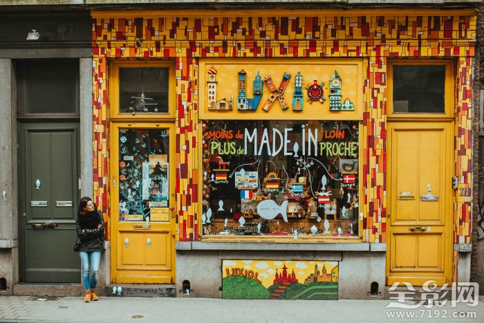 玩转街头的摄影作品图片 街头趣味摄影图1