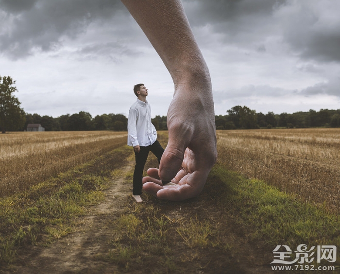 超现实主义作品带你穿梭于虚拟与现实世界中 超现实主义作品介绍