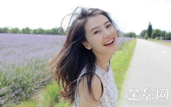 春暖花开 明星教你正确的拍照姿势视频 春暖花开拍照穿什么衣服好看图3