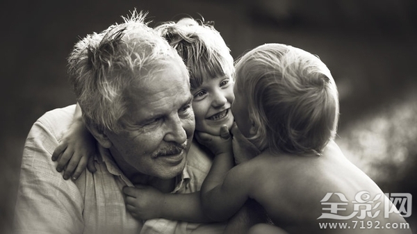 摄影师记录温馨的家庭影像怎么写 家庭摄影拍出有温度的日常