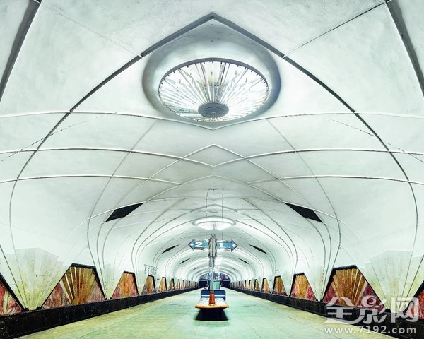 莫斯科地铁的视频 莫斯科地铁简介百度百科