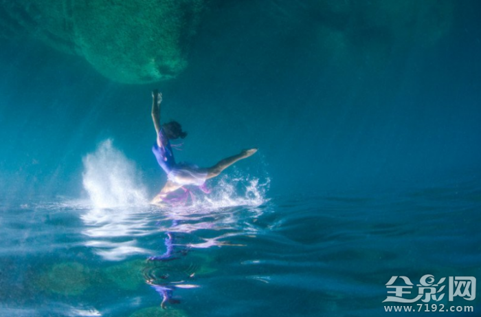 海底舞蹈镜面 海底的舞蹈动作