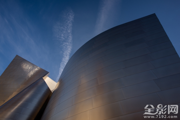 把高楼大厦拍出新感觉的句子 拍高楼大厦的说说