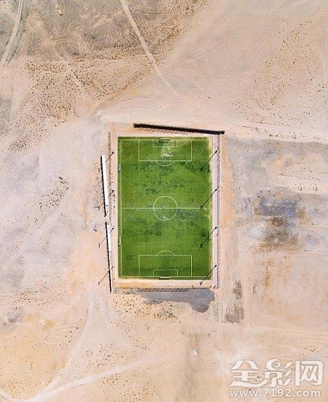 波兰摄影师航拍中东美景视频 波兰求中东历史