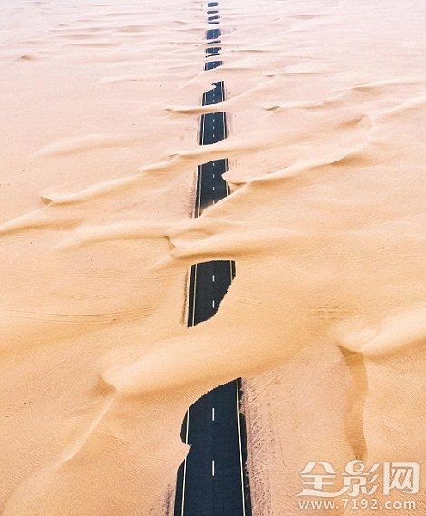 波兰摄影师航拍中东美景视频 波兰求中东历史