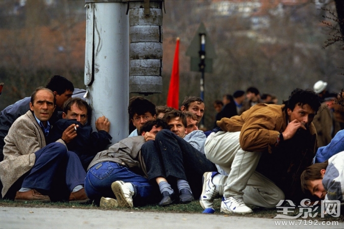 冲突和危机的联系和区别 冲突法的危机