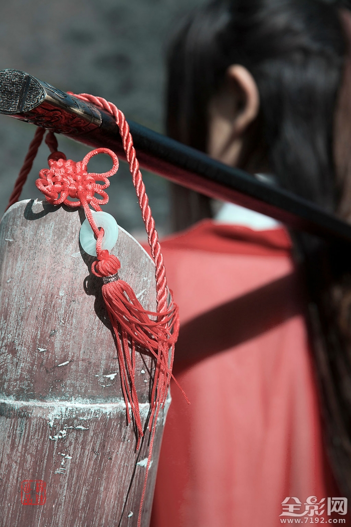 一杯浊酒,难看红尘透什么意思- 一杯浊酒看红尘的意思