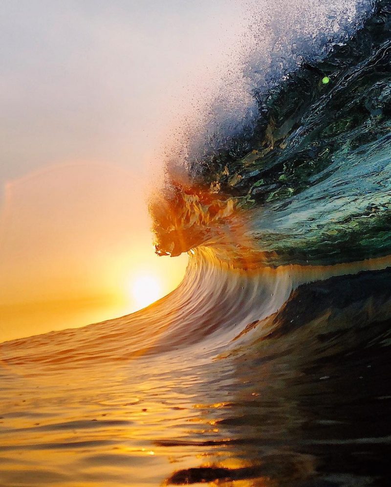 从海浪内部拍摄海浪是什么样子呢-超震撼的 海浪拍摄技巧