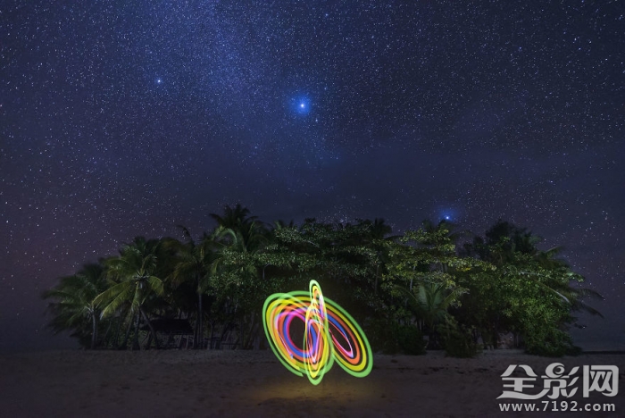 灯光星空图片 灯光舞美效果营造