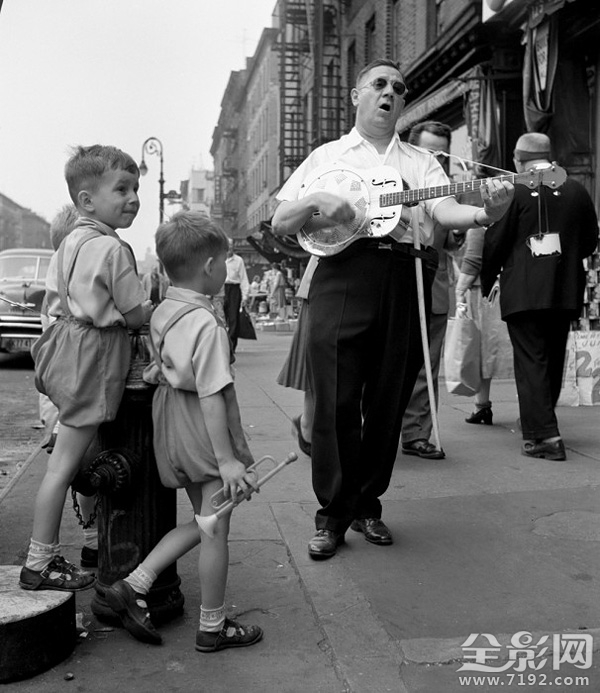 用黑白两色表现美加街头的句子 用黑白两色画画