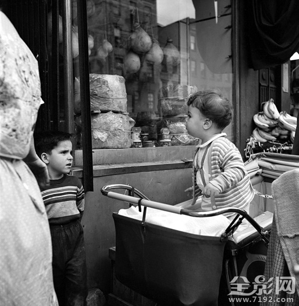 用黑白两色表现美加街头的句子 用黑白两色画画