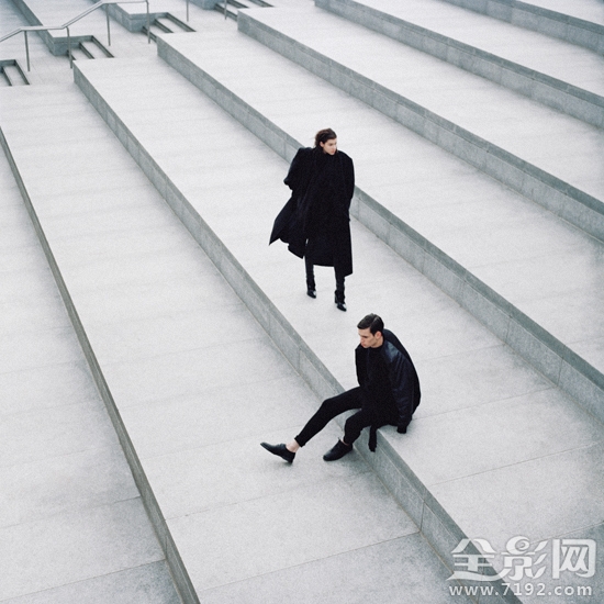 简约现代风格人像摄影图片 现代简约风格的照片