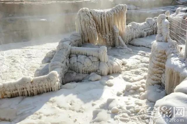 黄河壶口瀑布冰瀑 黄河壶口瀑布现冰挂美景图