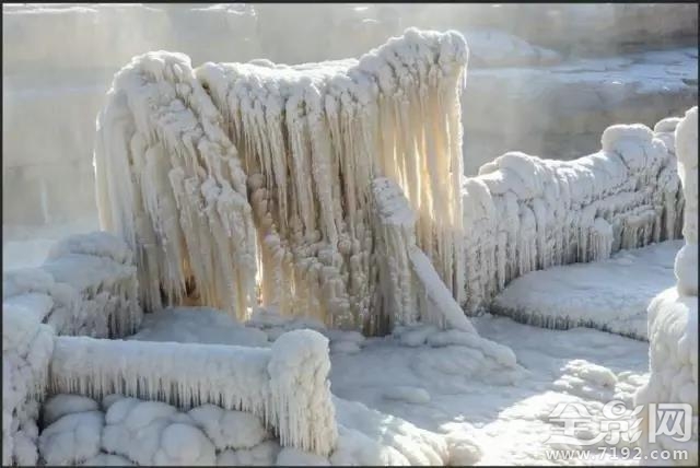 黄河壶口瀑布冰瀑 黄河壶口瀑布现冰挂美景图图2