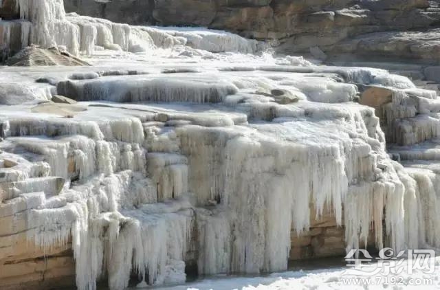黄河壶口瀑布冰瀑 黄河壶口瀑布现冰挂美景图