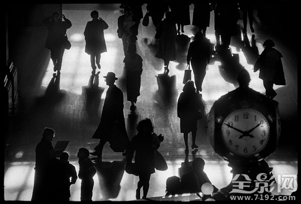 一部关于生活与奋斗的城市舞台剧叫什么 关于城市生活的电视剧图1