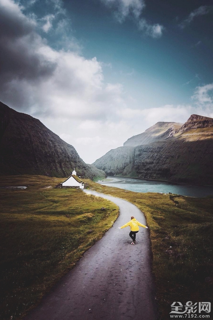 旅行在路上文案 旅行在路上歌词