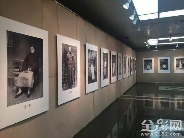 拍照的我 拍照鼻祖