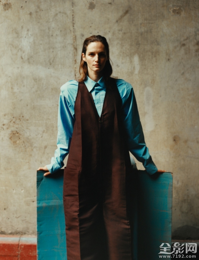 英国版vogue杂志 英国vogue主编alex