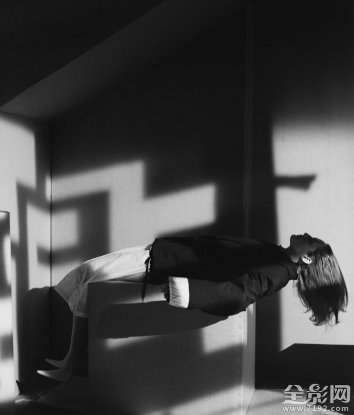 英国版vogue杂志 英国vogue主编alex