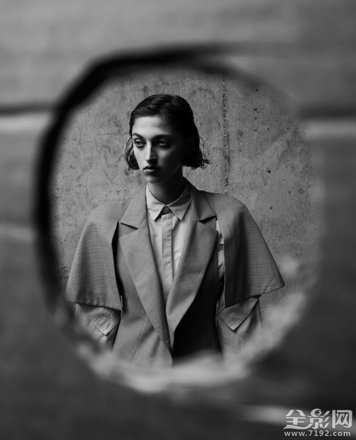 英国版vogue杂志 英国vogue主编alex