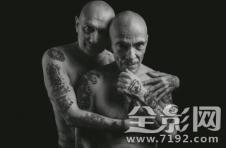 镜头里的摄影师 一个摄影师留下了经典镜头