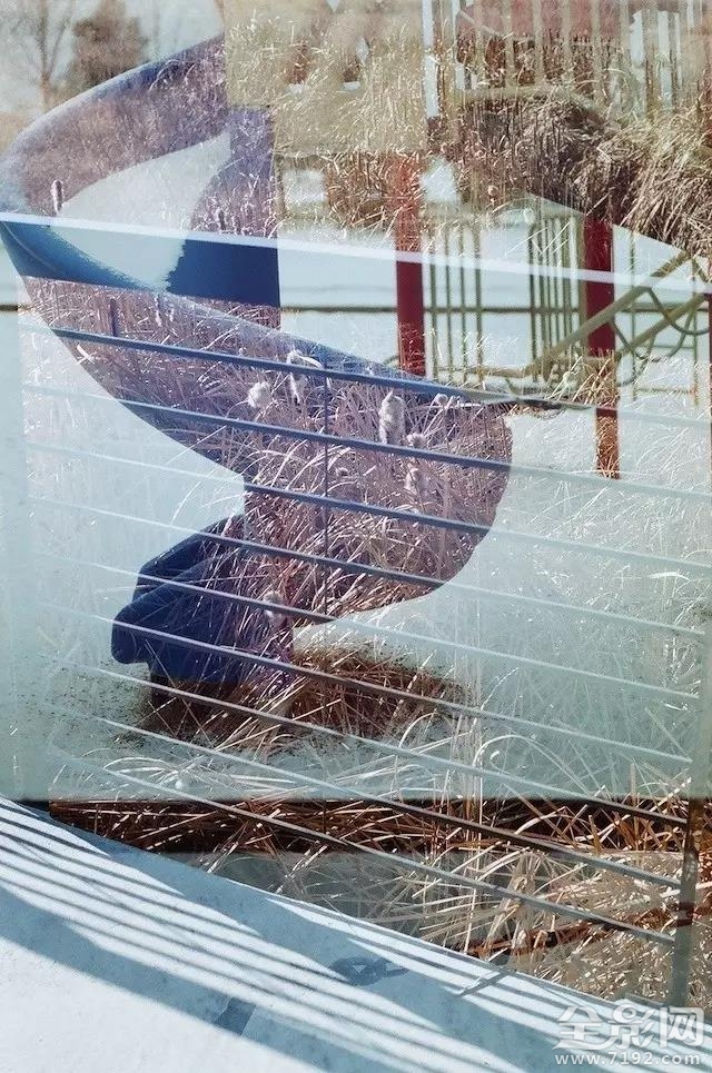 观看重叠的世界的感受 《世界重叠》