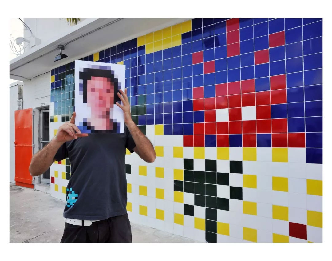 她在3岁时拍摄了她的第一张照片英语 在她三岁的时候用英语怎么说图3