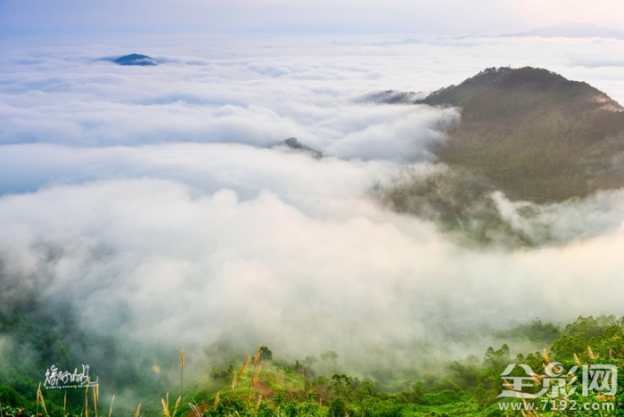 石壁观云图 石壁景观设计