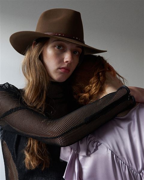 中西方元素结合的艺术品 中西方元素融合插画