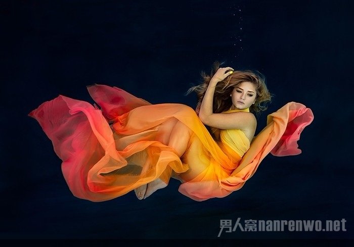 在水下怎么拍照 如何在水下拍摄人像