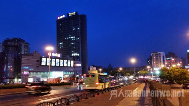 摄影的7个小技巧 怎样拍出广阔壮美的天际线视频 摄影天际线怎样处理图3