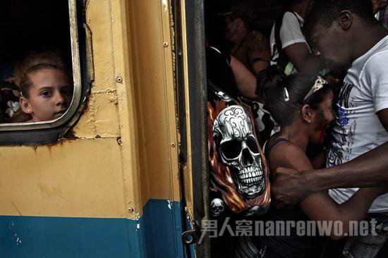 街头摄影技巧有哪些 街头摄影技巧视频