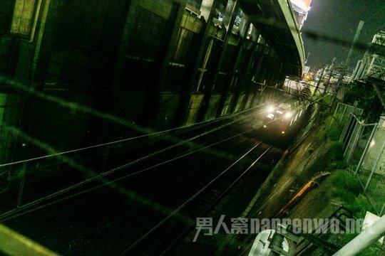 拍街头夜景 街头摄影作品欣赏图2