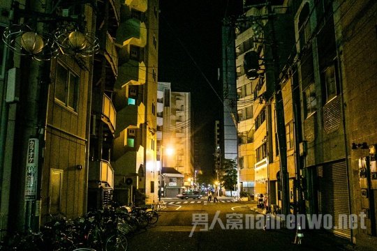 拍街头夜景 街头摄影作品欣赏