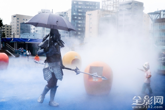 日本街头遇到的搞怪奇葩瞬间视频 日本街头搞笑视频图3