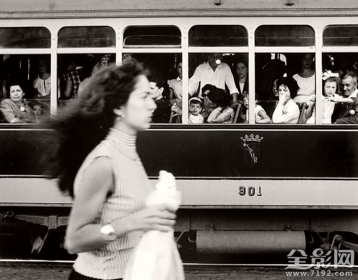 摄影师记录60年前的罗马街头视频 70年代的罗马