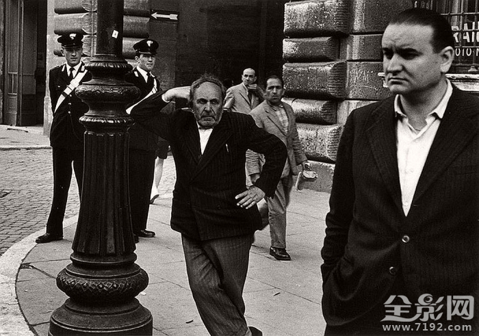 摄影师记录60年前的罗马街头视频 70年代的罗马