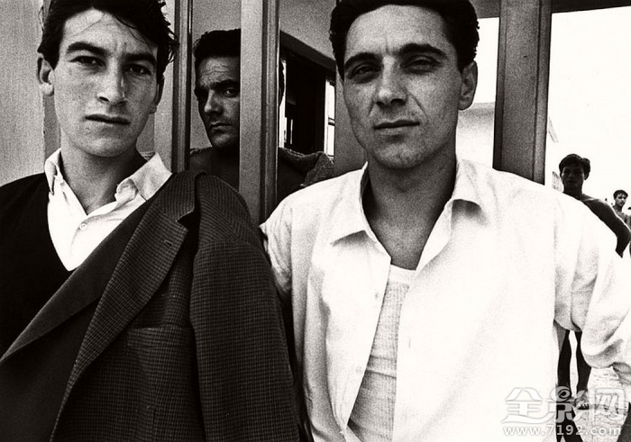 摄影师记录60年前的罗马街头视频 70年代的罗马