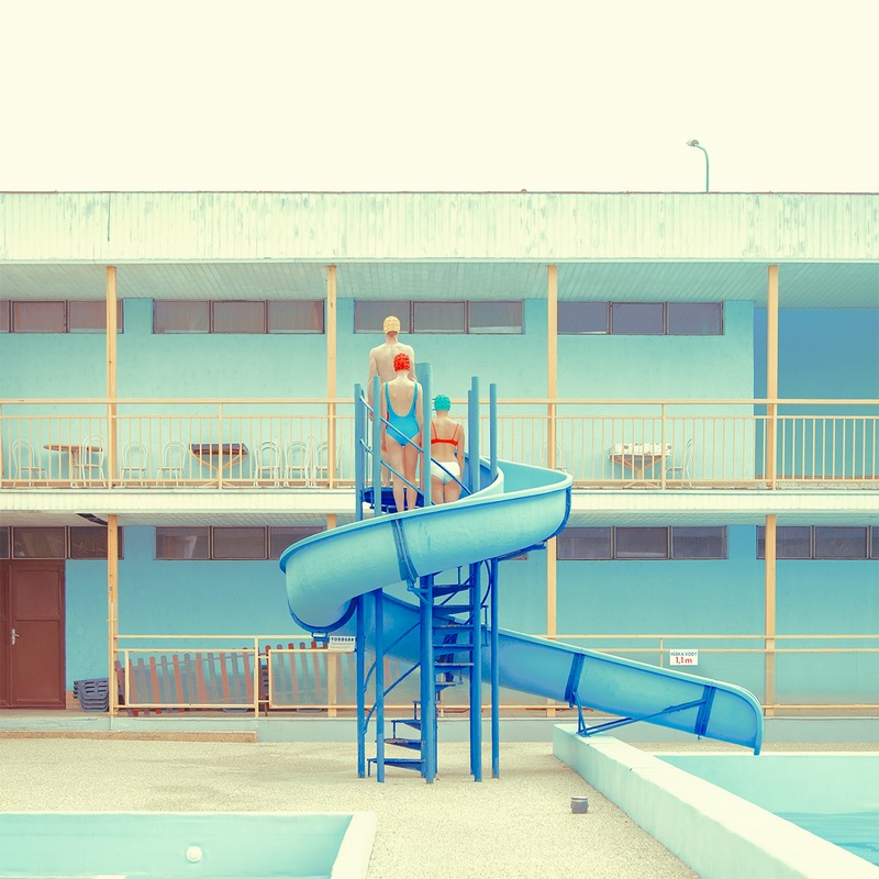 彩色泳池图片 彩色泳池绘本图3