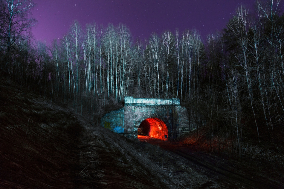 嘈杂中的一丝宁静 嘈杂声中仍然有安静的灵魂