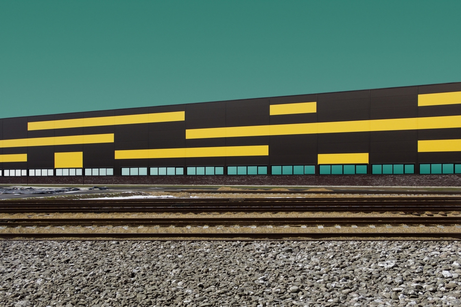 嘈杂中的一丝宁静 嘈杂声中仍然有安静的灵魂