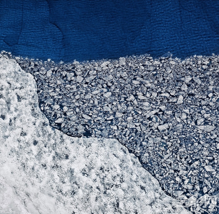 北极冰川消融 北极冰尸