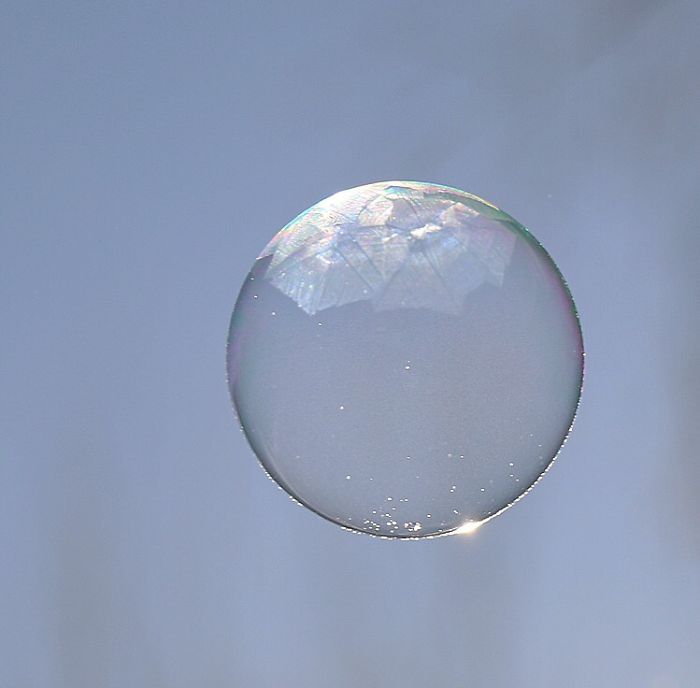 晶莹的小泡泡 晶晶莹剔透是什么意思-