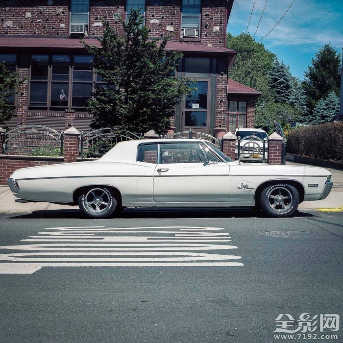 纽约街头的古董车们是谁 纽约街头汽车