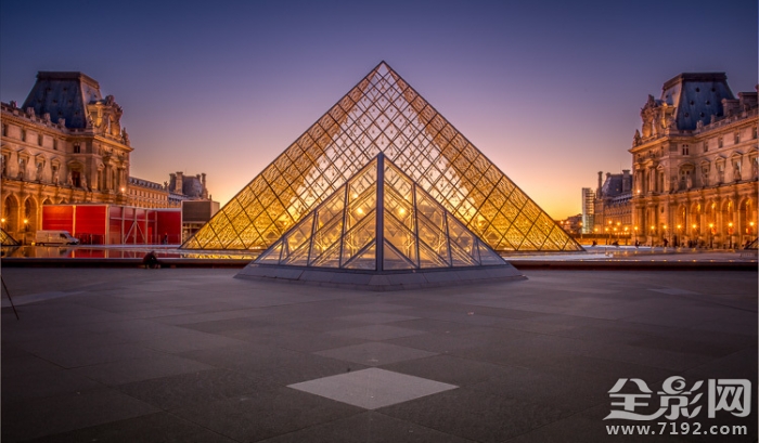 去浪漫的巴黎 去浪漫的巴黎是什么歌