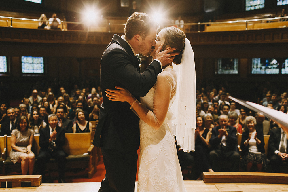 我愿与你相伴,走遍千山万水是什么歌 我愿陪你走遍千山万水