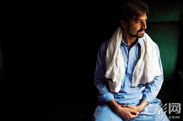 巴基斯坦火车上神态迥异的人们视频 巴基斯坦火车视频