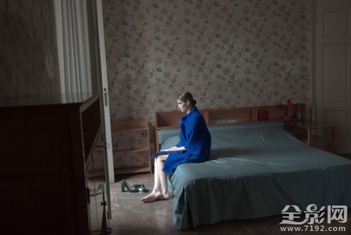 孤独人像摄影写真 孤寂照片夜景